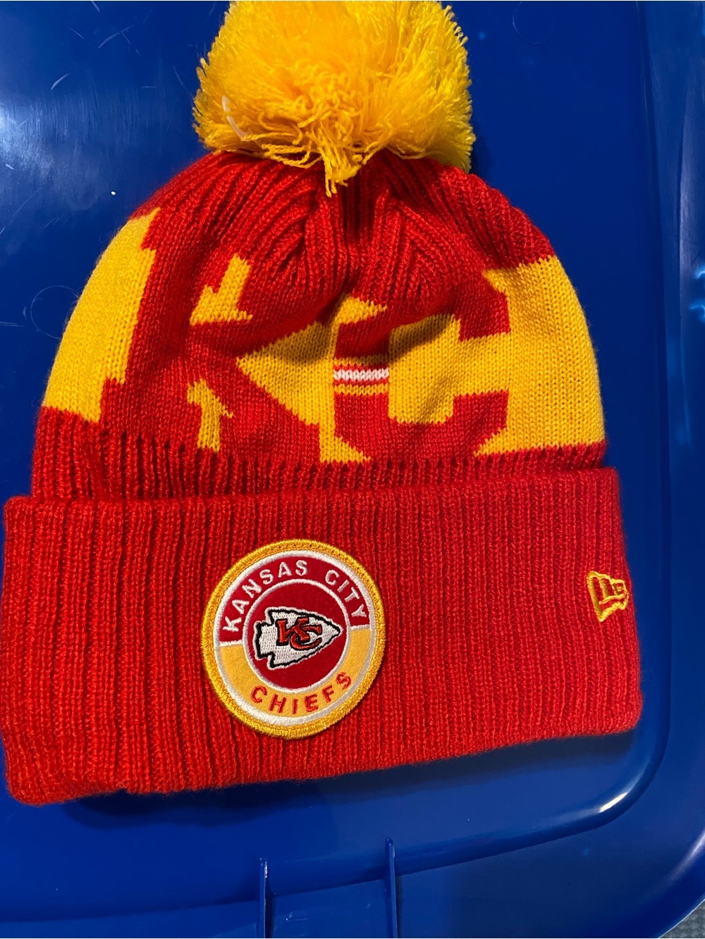 New Era Red & Yellow Kansas City Chiefs Pom Beanie
